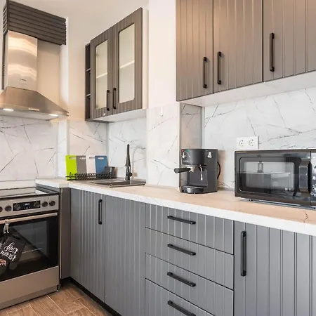 Sunny Ap & Parking 5min From The * Varna