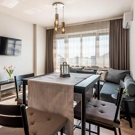 Sunny Ap & Parking 5min From The Appartamento