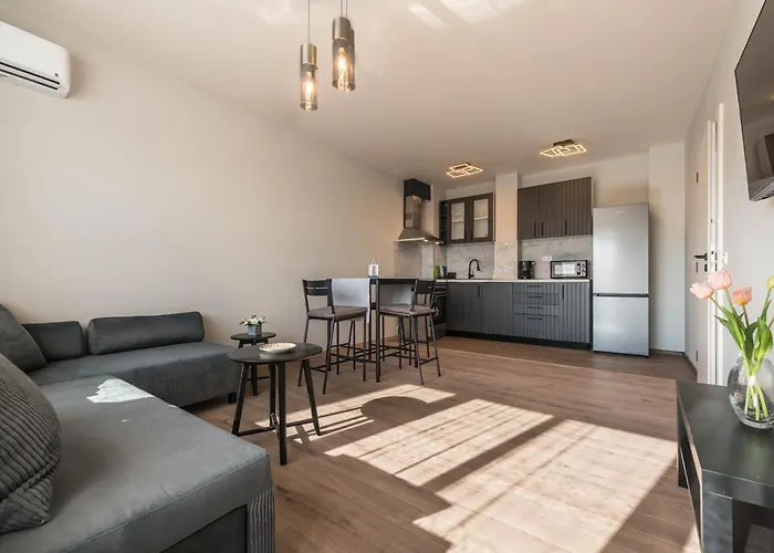 Sunny Ap & Parking 5min From The * Varna