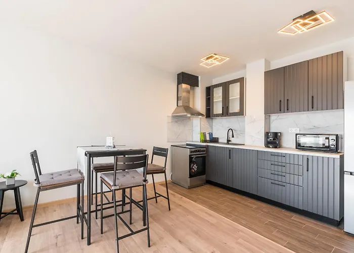 Sunny Ap & Parking 5min From The * Varna