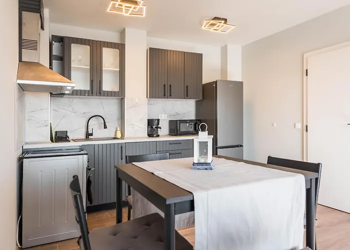 Sunny Ap & Parking 5min From The Lägenhet *