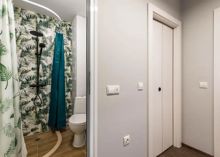 Sunny Ap & Parking 5min From The Apartment