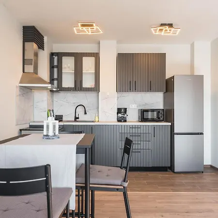 Apartamento Sunny Ap & Parking 5min From The *