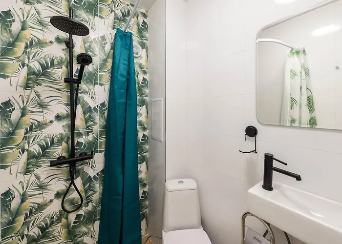 Apartment Sunny Ap & Parking 5min From The